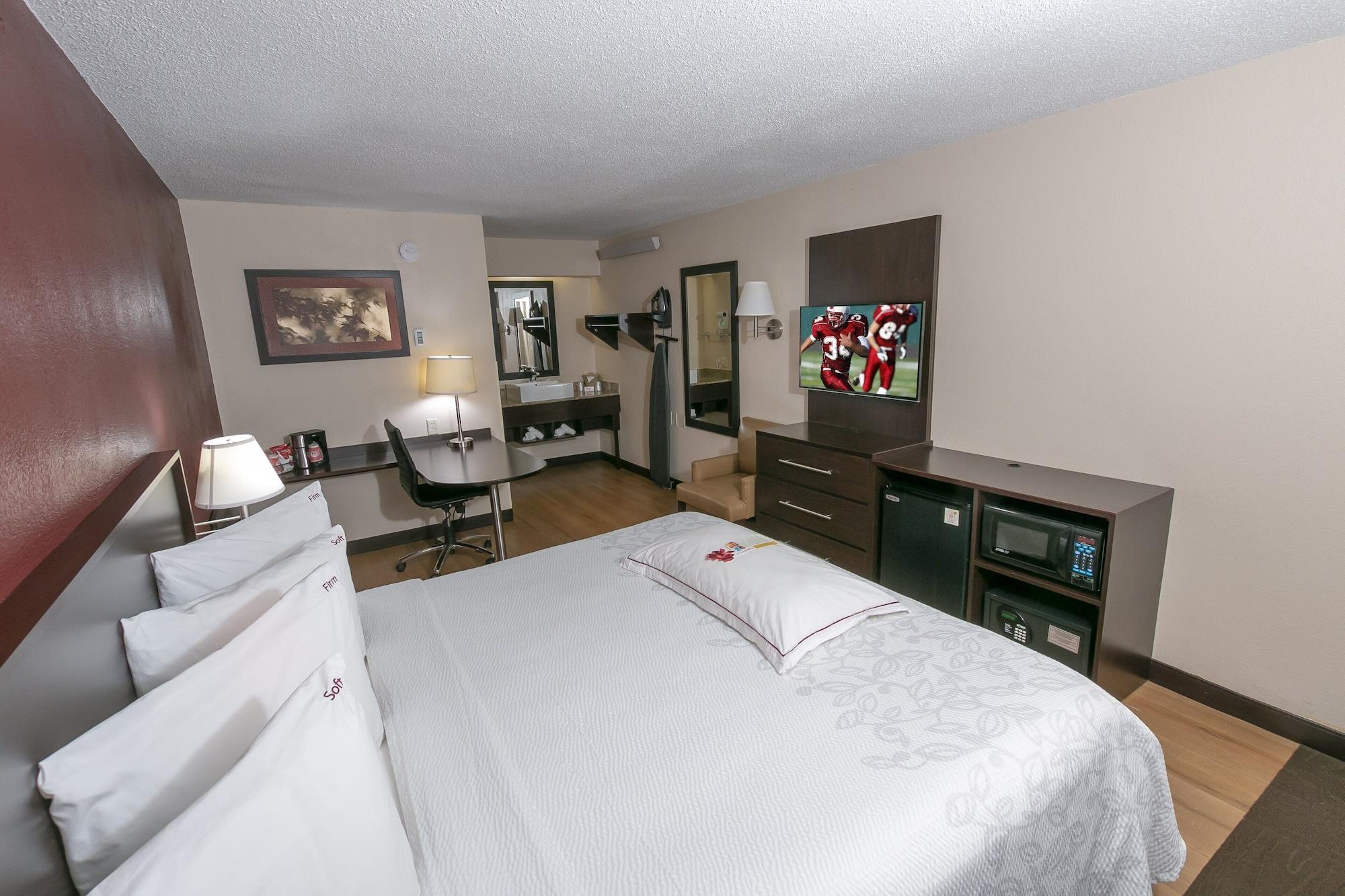 Red Roof Plus+ Fairgrounds Hotel Nashville